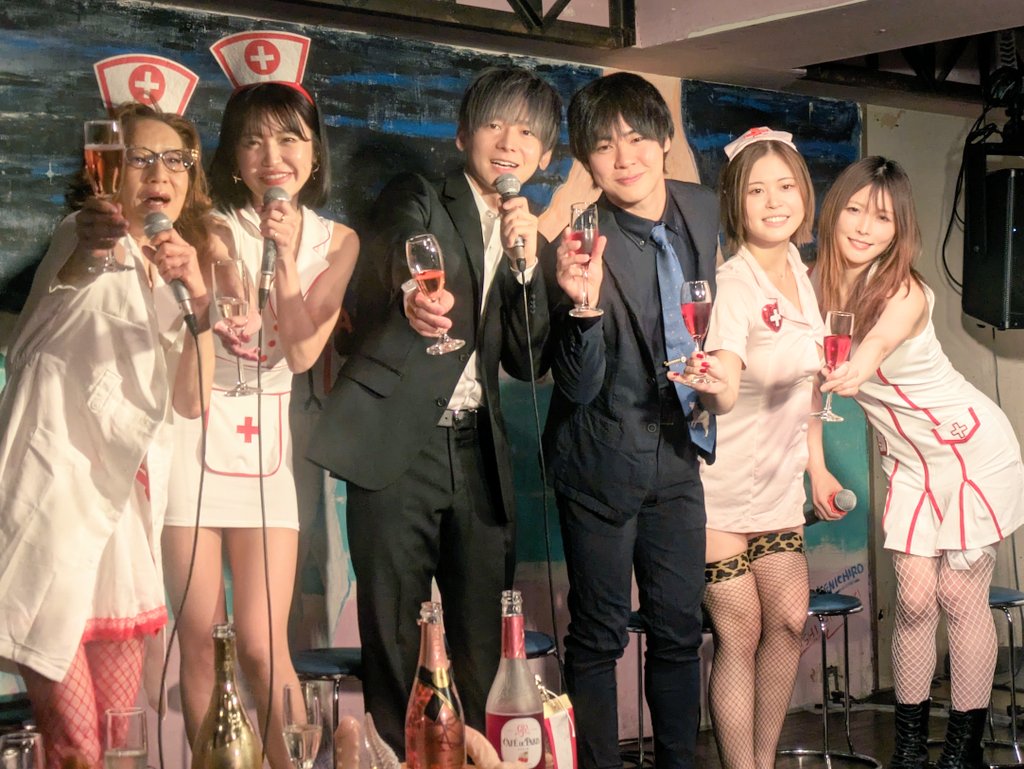 pissplayer's tweet photo. 【速報】
ということで、＃メスイキ vol.3に。
向さんと林さんの女性ファンで休憩中も賑やかな場内、どの顔も明るくすごく素敵なイベントに。

今回も「プライベートアナル」「ワセリンタイム」「分かりづらいアナル」「アナルは一つしかない」等々…

そして、あの「伝説のスナイパー」も出現…😁 https://t.co/AGZqoPmc47