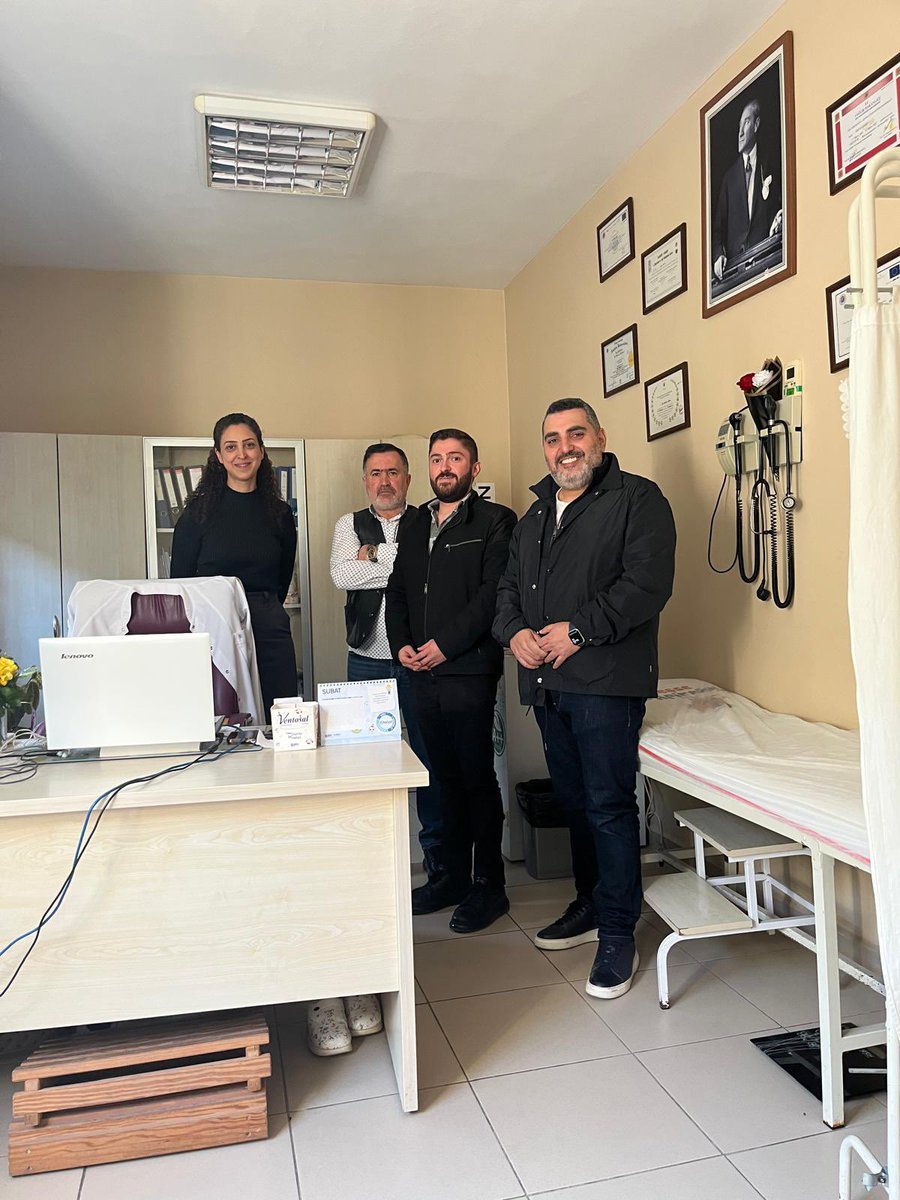 Hayat kurtaran ellerinize, bitmeyen sabrınıza minnettarız.Varlığınız, umudun en güçlü ilacıdır.
Ferhatpaşa Ahmet Emekligil Sağlık Ocağnda  Hekimlerimizin #14MartTıpBayramı vesilesiyle ziyaret ederek <a href="/atasehirakparti/">AK Parti Ataşehir</a> İlçe Başkanımız <a href="/burakcifci34/">Burak ÇİFCİ</a> selamlarını ilettik <a href="/mikail_sami/">Mikail Sami ARSLAN</a>
