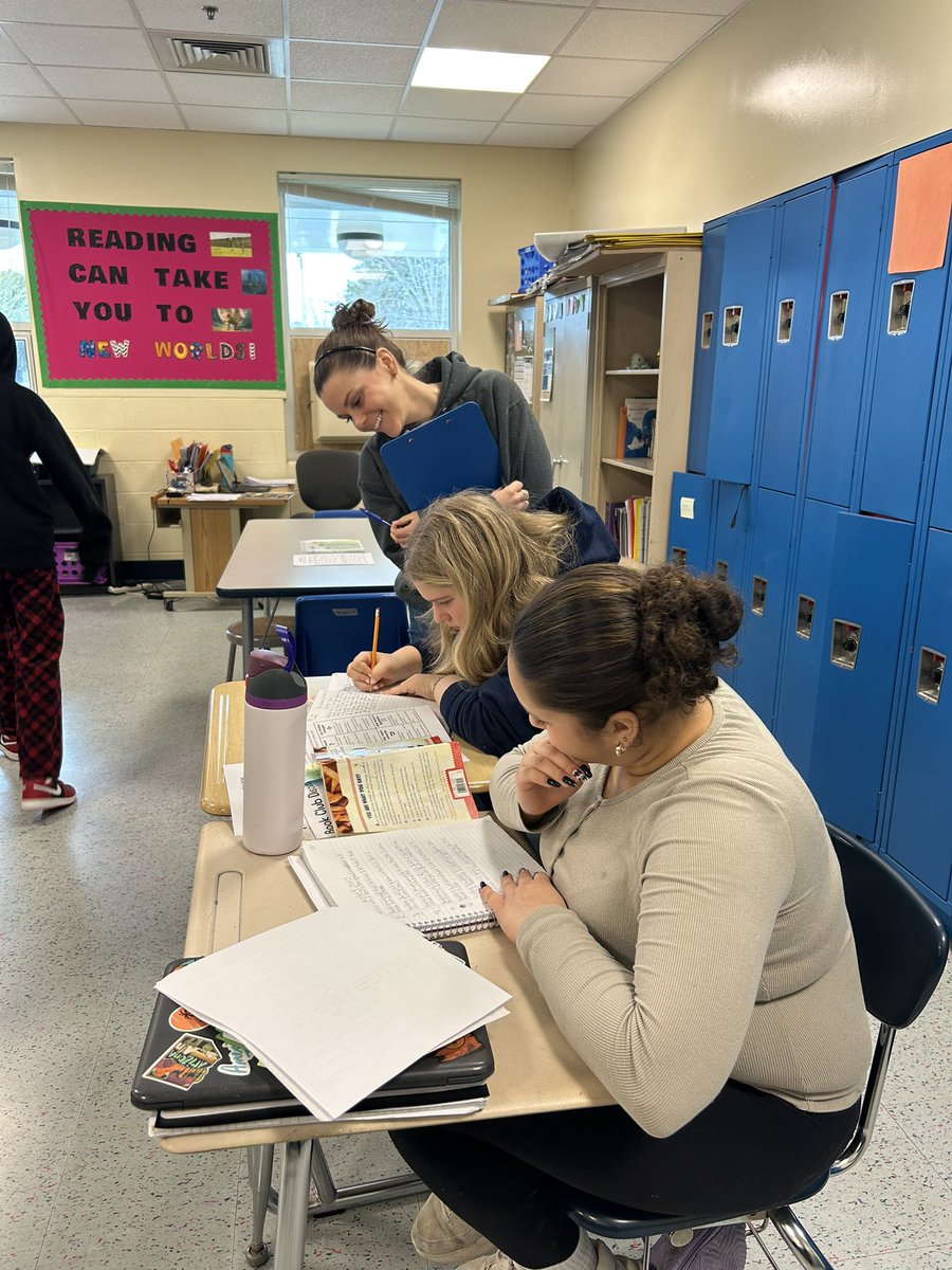 Mrs. Etense tweet media