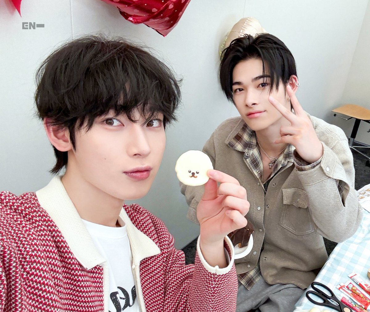 sunki’s after duo live selcas 

2021                                 2025