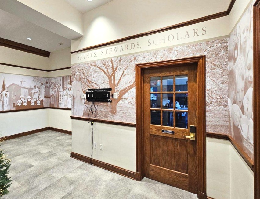 YourInstallTeam's tweet photo. Some walls tell stories! This mural at Basilica School of Saint Mary in Alexandria, VA, honors this historic parish, established in 1795. Our team ensures every detail is perfect! #projecthighlight #theadvantageway #winforpeople #basilicaschool #wallmural #graphicsinstallation https://t.co/dHiXTqBM7P