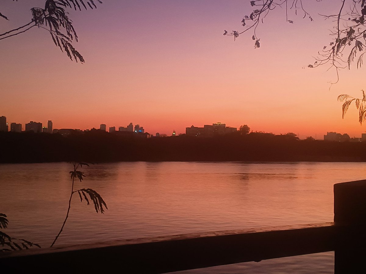 jonalyn_arnaiz's tweet image. Kaya pala ang ganda ng sunset kanina… THE WONDROUS WORM MOON pala yan 🌕❤️‍🔥

@pup linear park