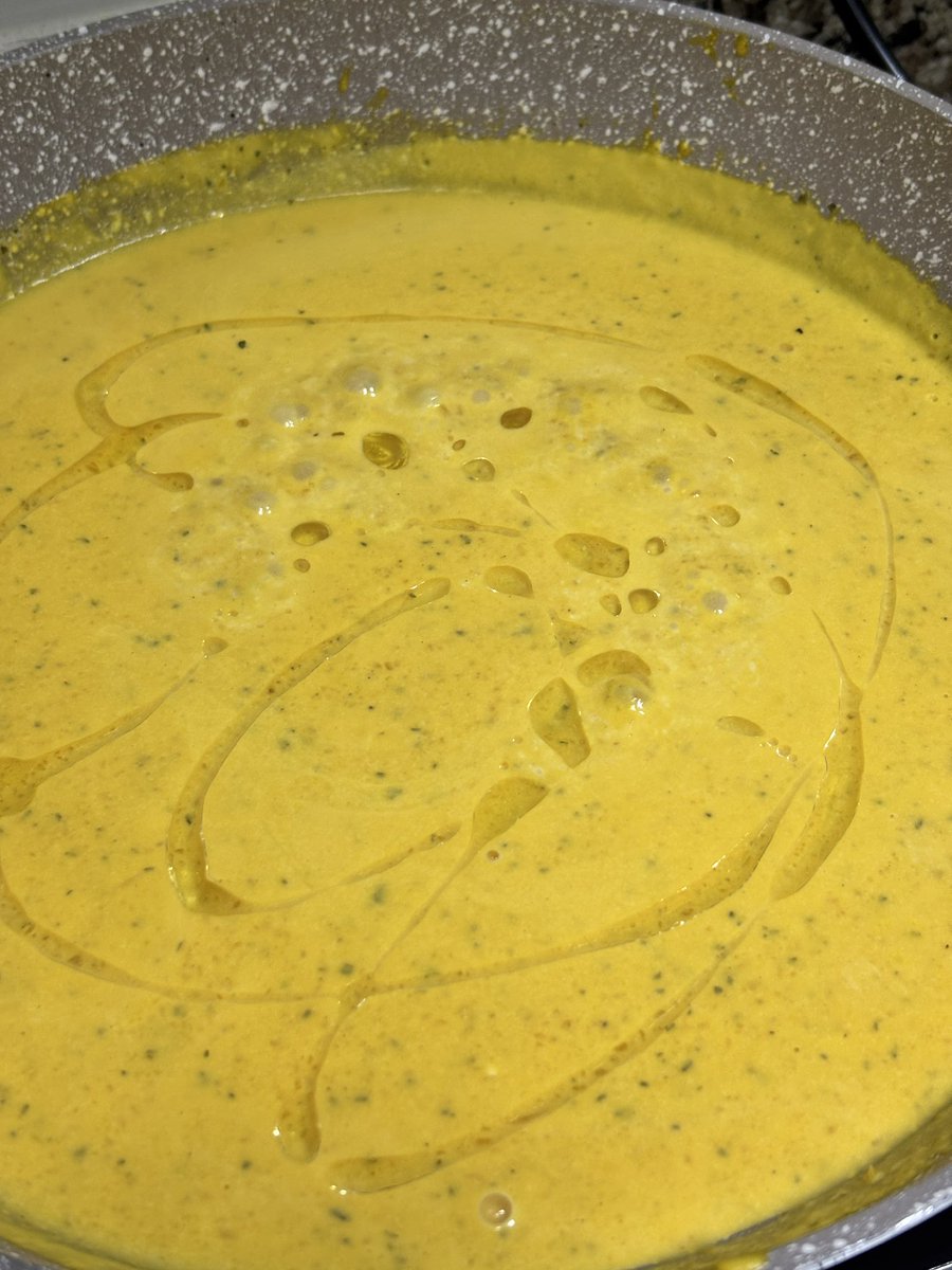 CAMILLEbgrn's tweet image. Oh sshhhh it’s been a while. We’re not basic anymooore!

Squash soup
Beef curry
Shawarma rice (sans rice in the photo lol)
Miso salmon

#cookingfortwo