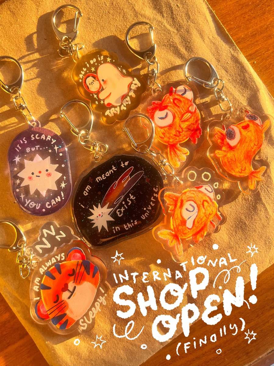 sidsspace's tweet photo. INTERNATIONAL SH🍊P IS NOW OPEN! 🍀

It has been wayyyy too long. I have been pushing this off for more than a year now. Finally after careful planning, research, and hours of building my store website, my shop is now open to shipping worldwide.

L1nk in Bi0! https://t.co/XJ35j472qv