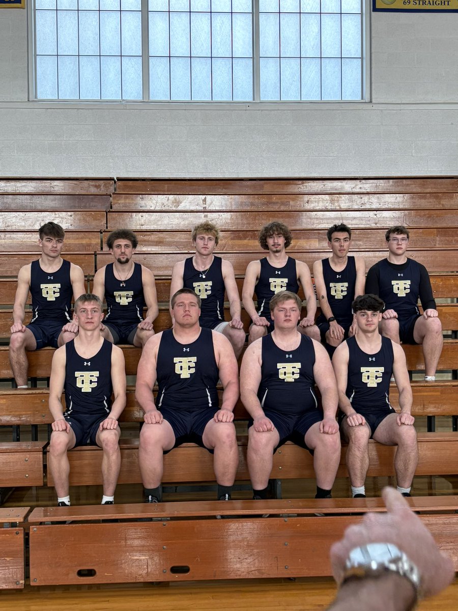 Since my x page got spammed with ads in the summer I have added much. I’m gonna try this again as there are some good things on here and it’s easy to post. Here is the 2025 senior group. Really excited for this class to show out this spring. Great Leaders = Great Results