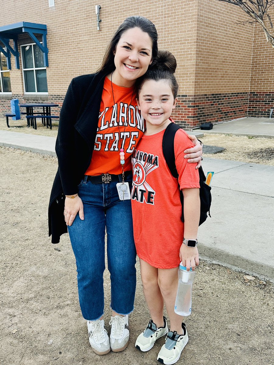 Melanie Adlof (@melanieadlof) on Twitter photo Orange Friday for college week! Go pokes! <a href="/BakerElem/">Baker Elementary</a> <a href="/cezannerowland1/">Cezanne Rowland</a> #ProsperProud Orange Friday for college week! Go pokes! <a href="/BakerElem/">Baker Elementary</a> <a href="/cezannerowland1/">Cezanne Rowland</a> #ProsperProud