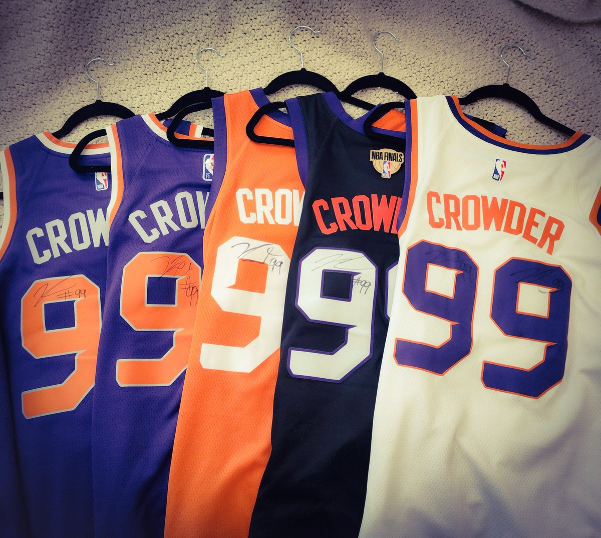 suns_tutu_fan's tweet photo. Hoping i get to say hi to @CJC9BOSS before the game tonight. Miss the #Bossman99 π«Ά https://t.co/lIK6yNz0MX