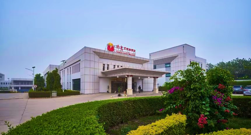 Nath_Yamb's tweet image. Ils viennent en Afrique pour travailler, construisent un hôtel, sont les seuls à pouvoir s’y loger, ne paient pas les taxes comme il faut, font des travaux d’extension sans autorisation, et ne consomment quasiment rien localement.

Ils, dans ce cas précis, ce sont les chinois.…