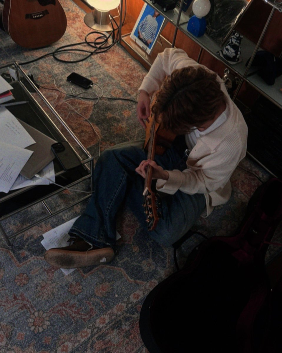 “MARK LEE | REcording MARK EP.0” behind the scenes