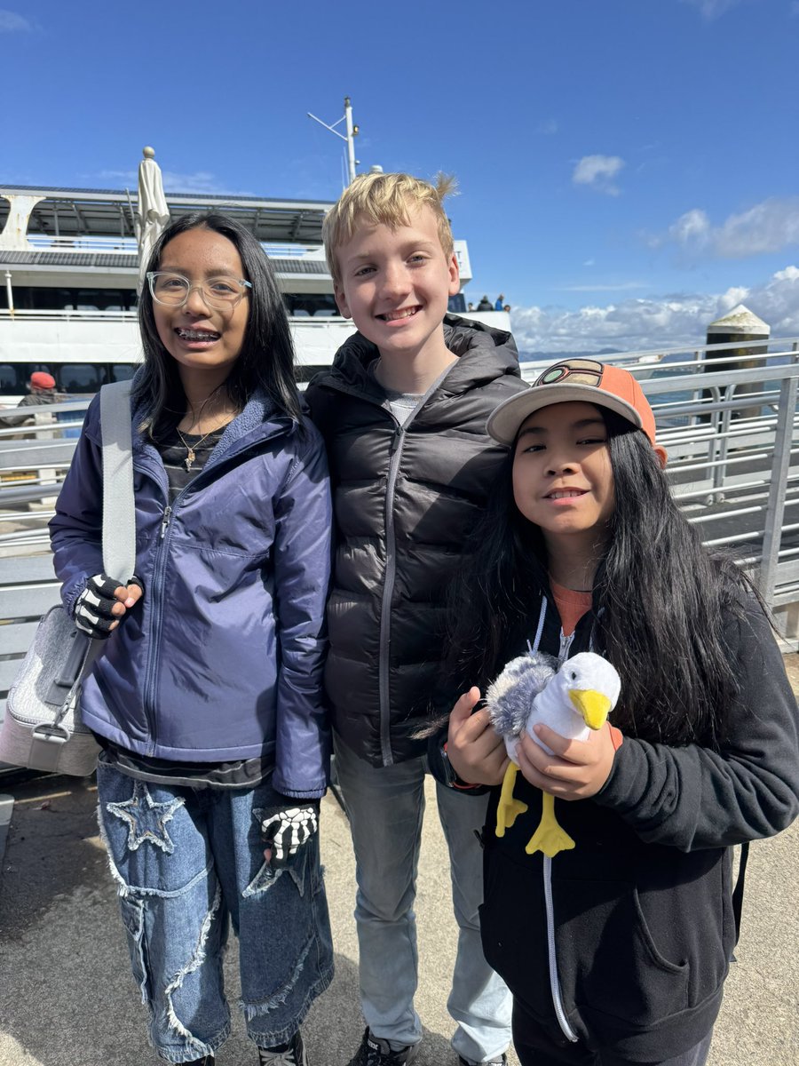 MustangsPHMS's tweet image. Our 6th graders had a great time at Alcatraz, part of their Ocean Ambassadors unit! #PHMSMustangsPRIDE 💚🐎 @MtDiabloUSD