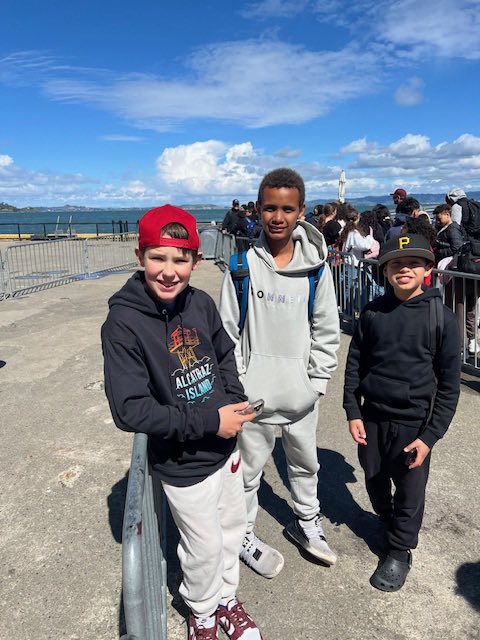 MustangsPHMS's tweet image. Our 6th graders had a great time at Alcatraz, part of their Ocean Ambassadors unit! #PHMSMustangsPRIDE 💚🐎 @MtDiabloUSD