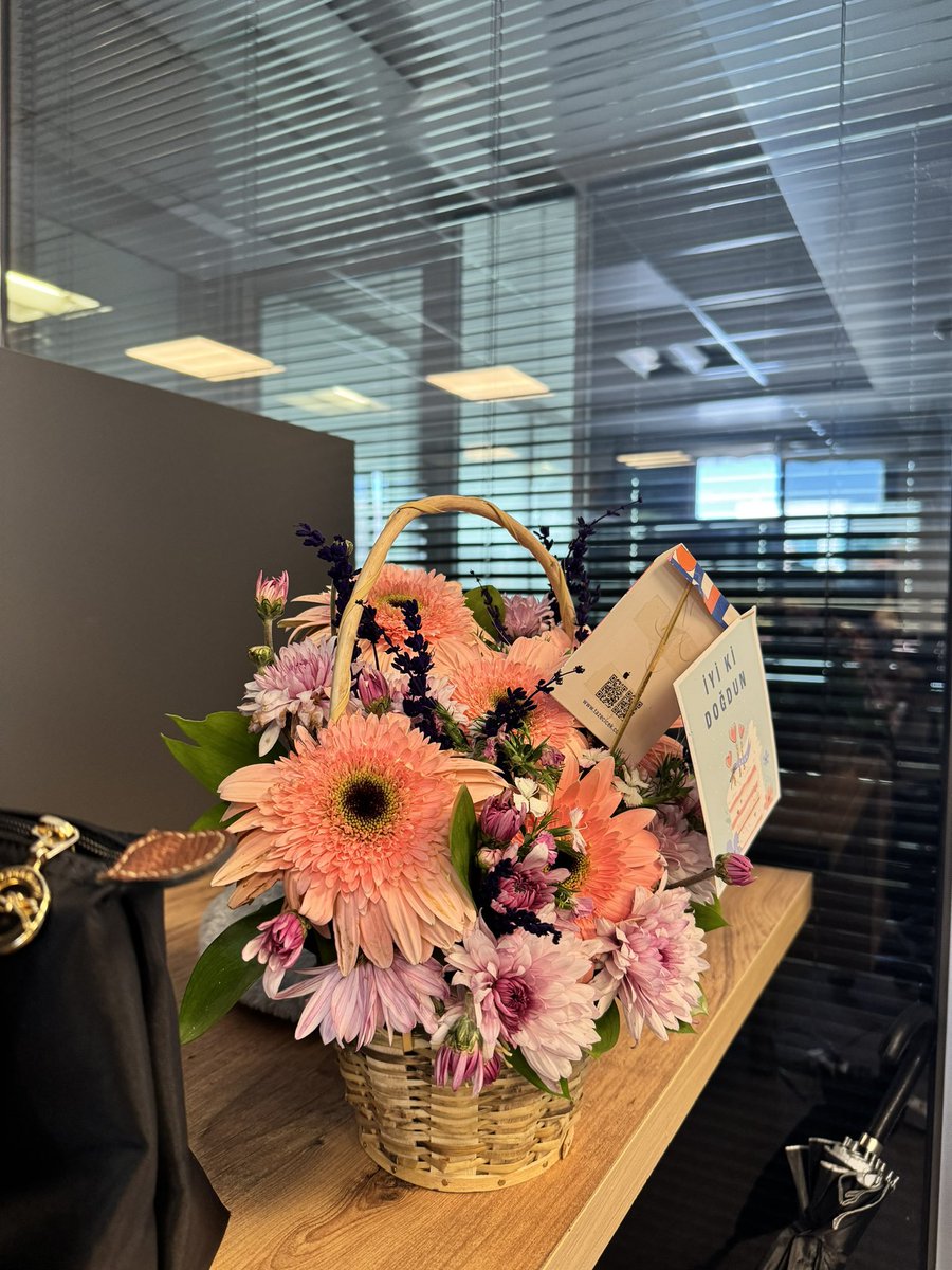 doğum günü çiçeklerim o kadar güzeller ki bayıldımm 🥹🤍