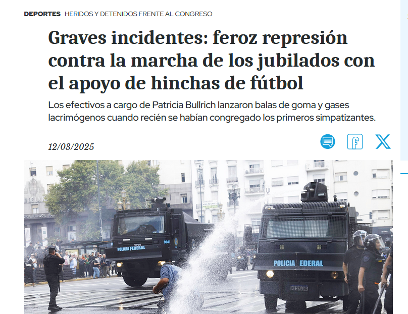 MaxiS717's tweet photo. Les traduzco un poco lo que están informando los medios de comunicación:

- "Apoyo de los hinchas" --> Barrabravas narco que fueron a hacer quilombo y pelear con la policía
- "Represión a jubilados" --> Represión a militantes k agrediendo policías (ninguno era jubilado) https://t.co/dWKim3ARqd