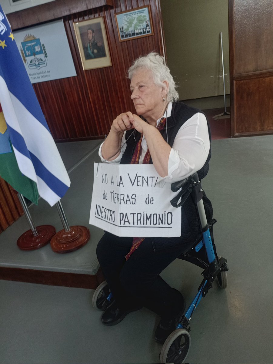 aciertoerror's tweet image. Se debate @HCD3F despacho de comisión por los polémicos proyectos de #CiudadJardinPalomar #PabloPodesta y #Caseros el oficialismo de @Municipalidad3F confía en su aprobación, cuenta con 15 #concejales sobre un total de 24. Preocupación vecinal.