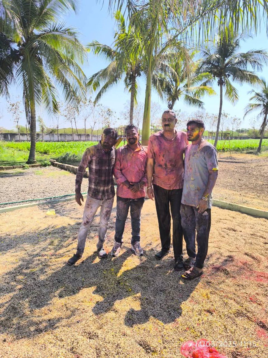 રાજુલા સ્થિત મંગલમ્ વાડીએ મિત્રો તથા કાર્યકર્તાઓ સાથે રંગોત્સવ નાં પર્વ ની ઉજવણી કરી.
#Holi