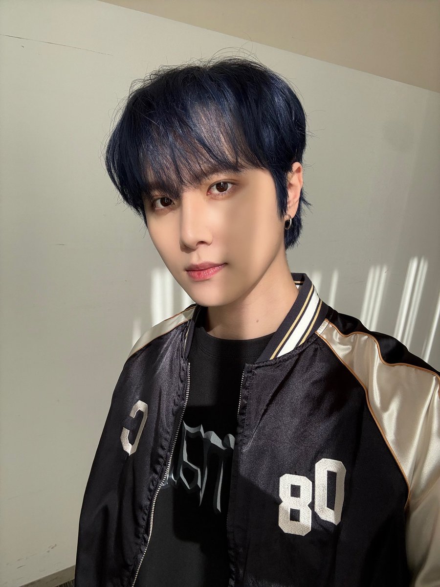 WEi__Member's tweet photo. [#동한] 햇살이 좋구만☀️☀️ https://t.co/EAllBabnuX