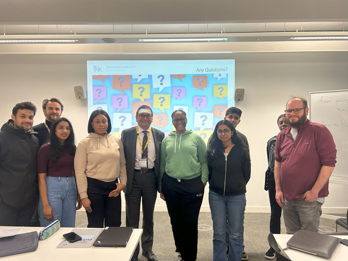 Holly Sims and Criminal Solicitor Shabeer Qureshi from Riley Hayes Solicitors attended Birmingham City University on Tuesday to talk to Law with Business Masters Students about the profession and professional ethics. 

Thank you to Birmingham City University for hosting us.