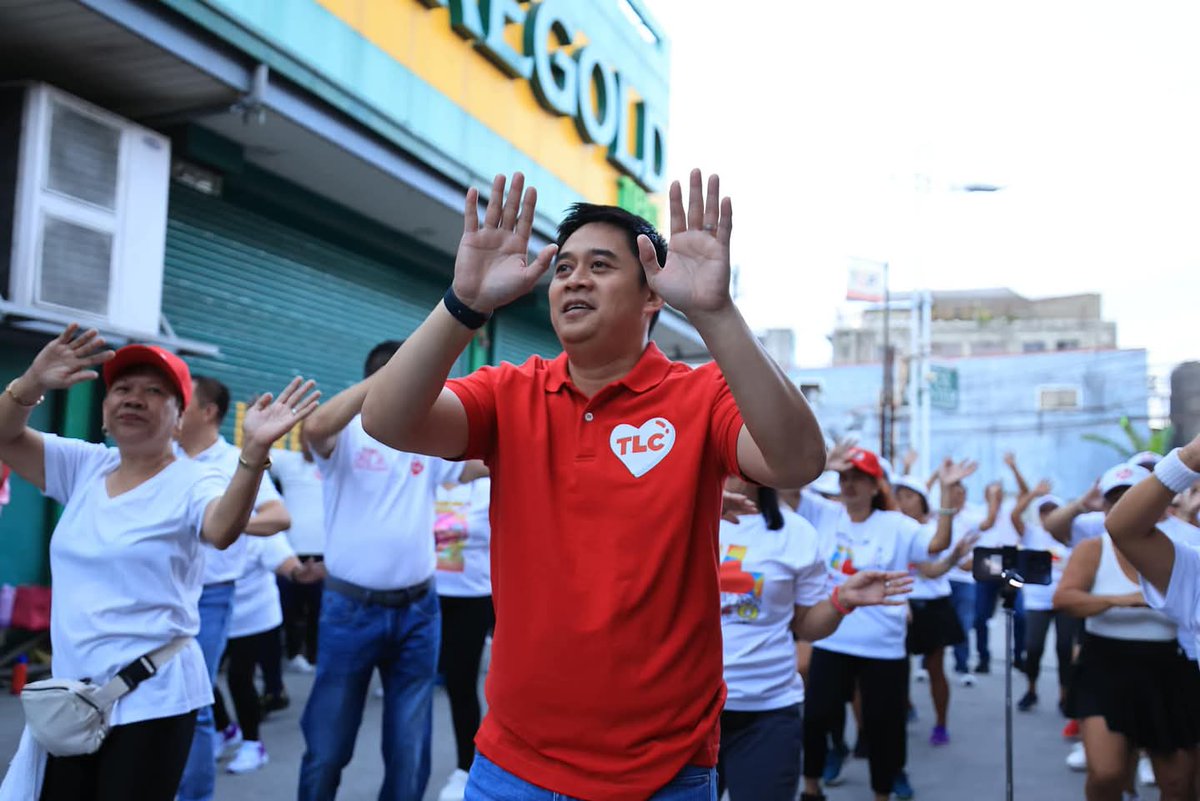 IloveTaguig1's tweet photo. Team TLC, naki-Zumba sa Brgy. Ibayo at Brgy. Pinagsama! ๐ซถ๐
May health benefits na, nakaka-happy pa!
#ILoveTaguig
#TeamTLC
#ZumbaForWellness
#HealthIsWealth https://t.co/pXrRPo8cYU