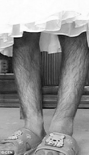 Penampakan ⠀⠀ ⠀⠀ ⠀⠀ Penampakan
atas. ⠀⠀ ⠀⠀ ⠀⠀ ⠀⠀ ⠀⠀    bawah.