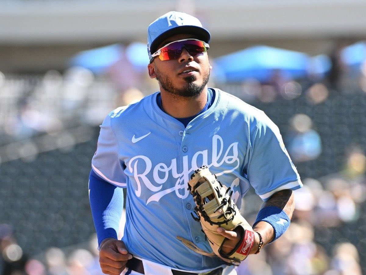 LiderEsDeporte's tweet photo. Harold Castro constante en el Spring Training 🔥
📌 El "Tren del 23" tiene cuatro juegos seguidos pegando hit y batea .310 en la Liga del Cactus con los Kansas City Royals‼️⚾️
📸 Royals
#HaroldCastro
#RealesDeKansasCity
#SpringTraining
#MLB
#LiderEnDeportes https://t.co/cuXsxGuaQY