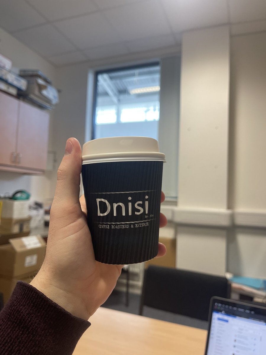 MrEGardinerr's tweet photo. Coffee 2 Gow order delivered to my door! Happy Friday ☕️ https://t.co/MDS5LXbMNc