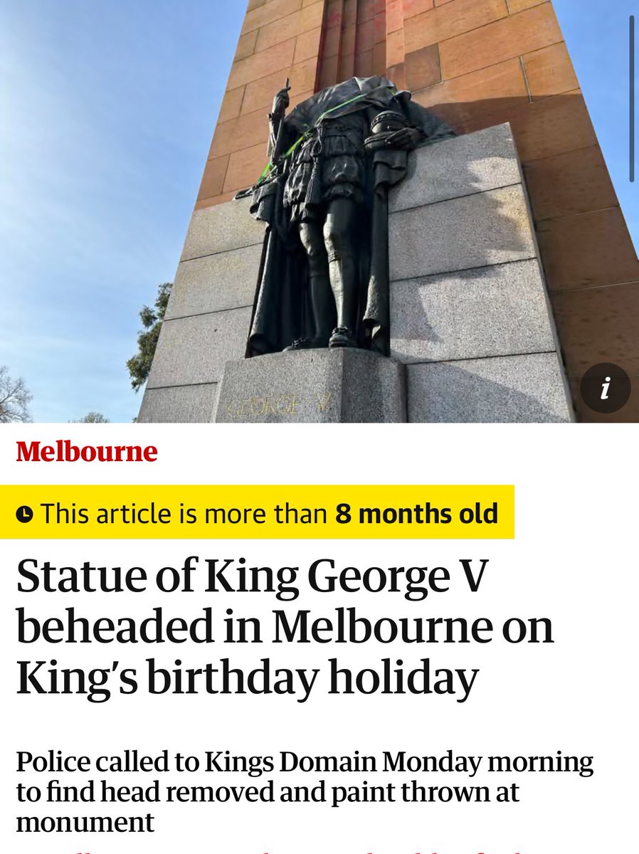 KNEECAP (@kneecapceol) on Twitter photo Well well a chairde Gael! 
Some madman dropped by with a huge King George’s head so he could hear a few tunes for our last Melbourne show! 
Allegedly his head was cut off last year in the city..…anyways he was put on stage for a few tunes and then whisked away…remember every Well well a chairde Gael! 
Some madman dropped by with a huge King George’s head so he could hear a few tunes for our last Melbourne show! 
Allegedly his head was cut off last year in the city..…anyways he was put on stage for a few tunes and then whisked away…remember every