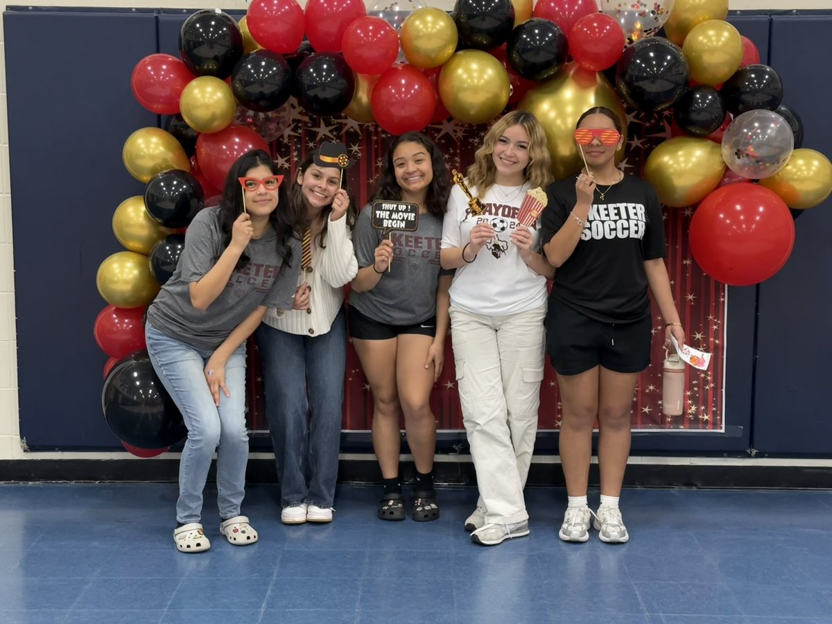 Lady skeeter loved the opportunity to serve at Tisinger Elementary for Literacy night! 
#skeeternation #feederschools #welovereading