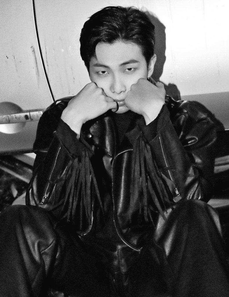 RMoonchildren's tweet photo. 2YearsWithSmokeSprite🖤
音楽するのが一番楽しい!!を思い出す
出会いのひとつだったのかな😍

涼し気なソユンさんの歌声と
暖かく深みのあるナムさんの歌声が
ベストマッチで
かっこよくて大好きです🫶🏻.•♬

#방탄소년단RM 
#2YearsWithSmokeSprite https://t.co/sr1mWMk9SG
