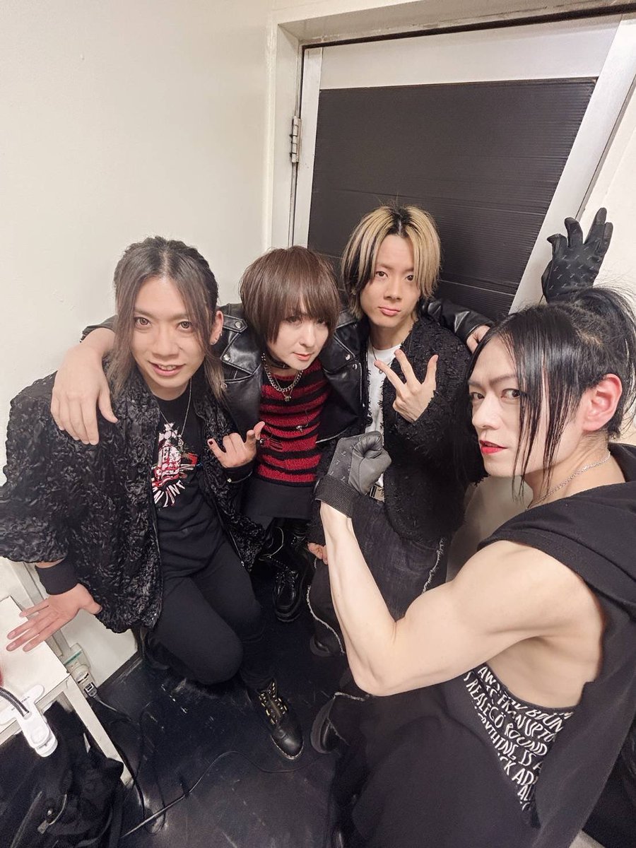 KAT-TUN上田竜也さんのDAZZLE 