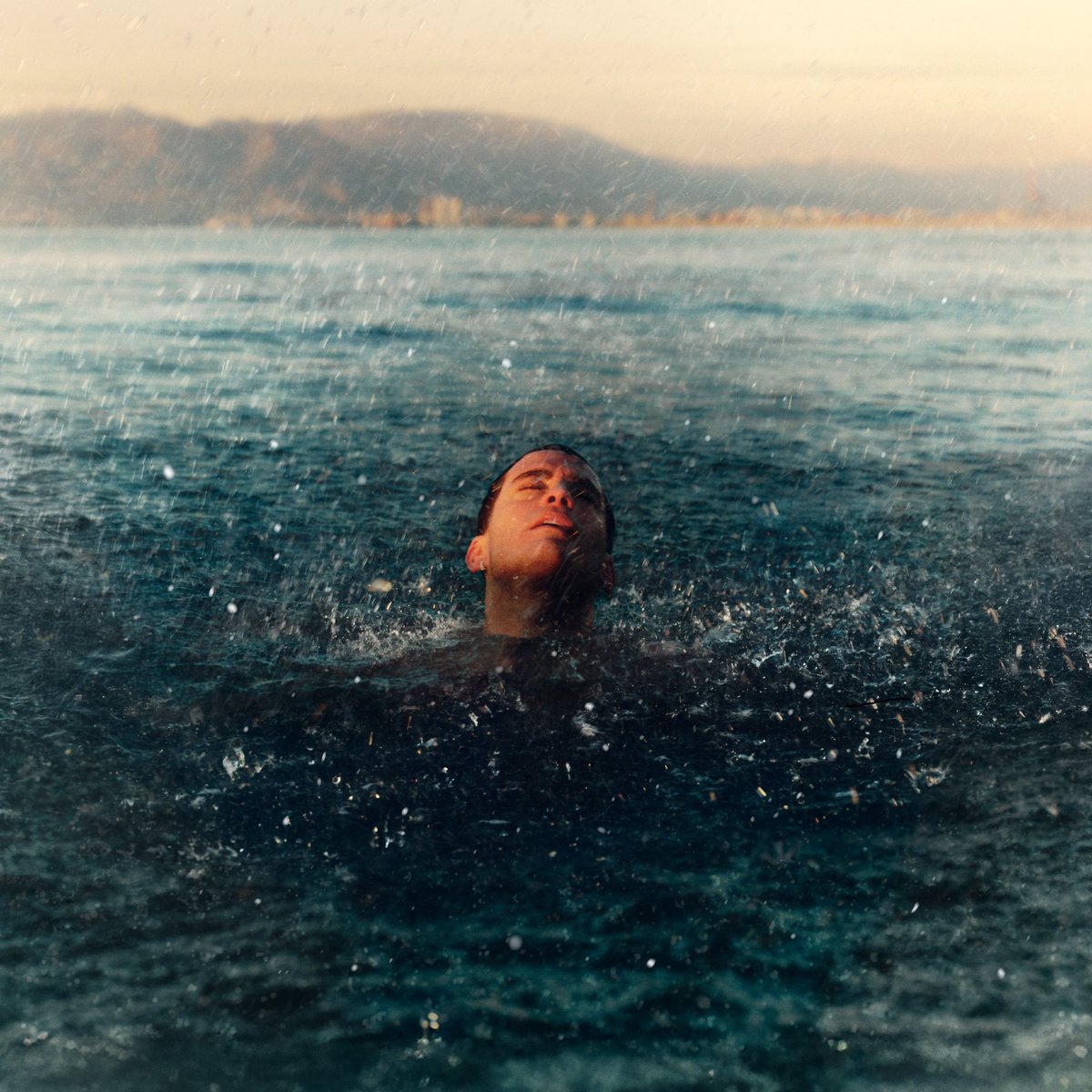 El disco que tenía que salir cuando florecen las flores, La Madrugá muy pronto en nuestras vitrinas