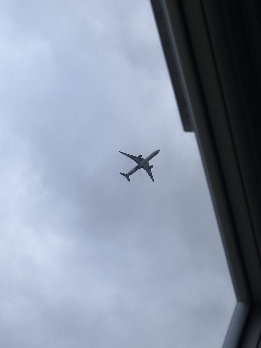 _Travelwithdan's tweet image. Another #highflyer (though not as high as the last one) here is @VirginAtlantic flight 45 to @JFKairport having just taken off from @HeathrowAirport. Today it’s operated by G-VTEA, a 4 year old Airbus A350-1041 #avgeeks #aviation #planespotting