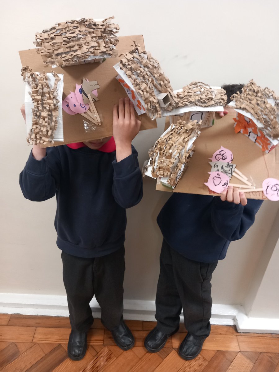 GrantonPrimary's tweet image. Well done to these Reception children for their hard work at crafting houses for the Three Little Pigs🏠🐷 and making character puppets to bring the story to life! 🐺✨ #EYFSFun #GrantonFamily #Excellenceforall