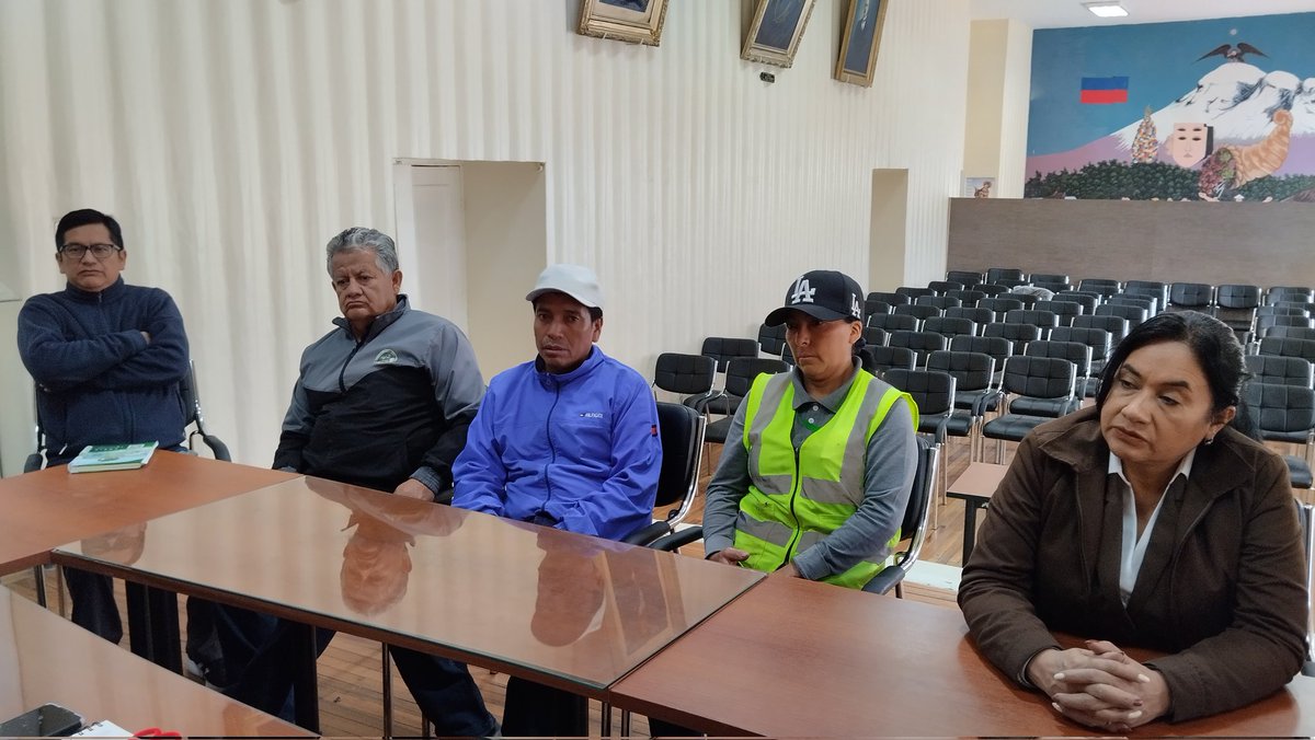 gadguano's tweet image. #Reunion 
El Comité Paritario de Seguridad y Salud en el Trabajo/#COPASST, el jueves 13 de marzo, mantuvo su sesión ordinaria en el Salón Municipal Ricardo Alemán Fierro, para tratar el árbol de problemas y tratar de cortar de raíz en beneficio de la salud laboral e institucional