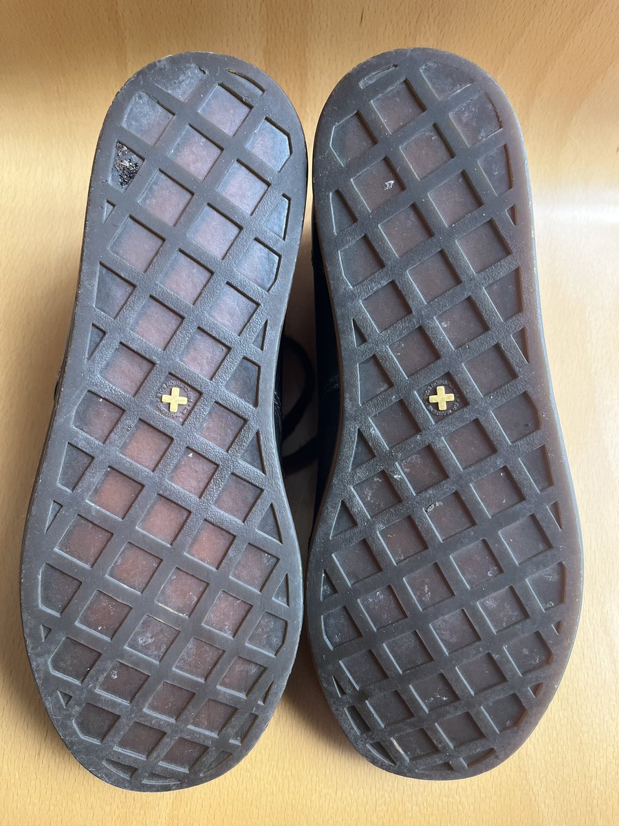 kevdoubleyou's tweet photo. @drmartens Photos below as requested. No order number available as bought retail over 1 yr ago. Sparingly worn as soles confirm but upper has come apart from the sole. https://t.co/yw7iroVKKf
