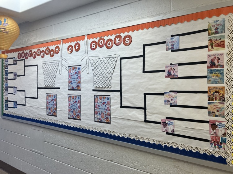 BloomfieldPS's tweet photo. March Madness is in full effect at Metacomet... reading edition! Which book will students select as book of the year?! Stay tuned! 📚🥇 https://t.co/ei8wU0LzyI