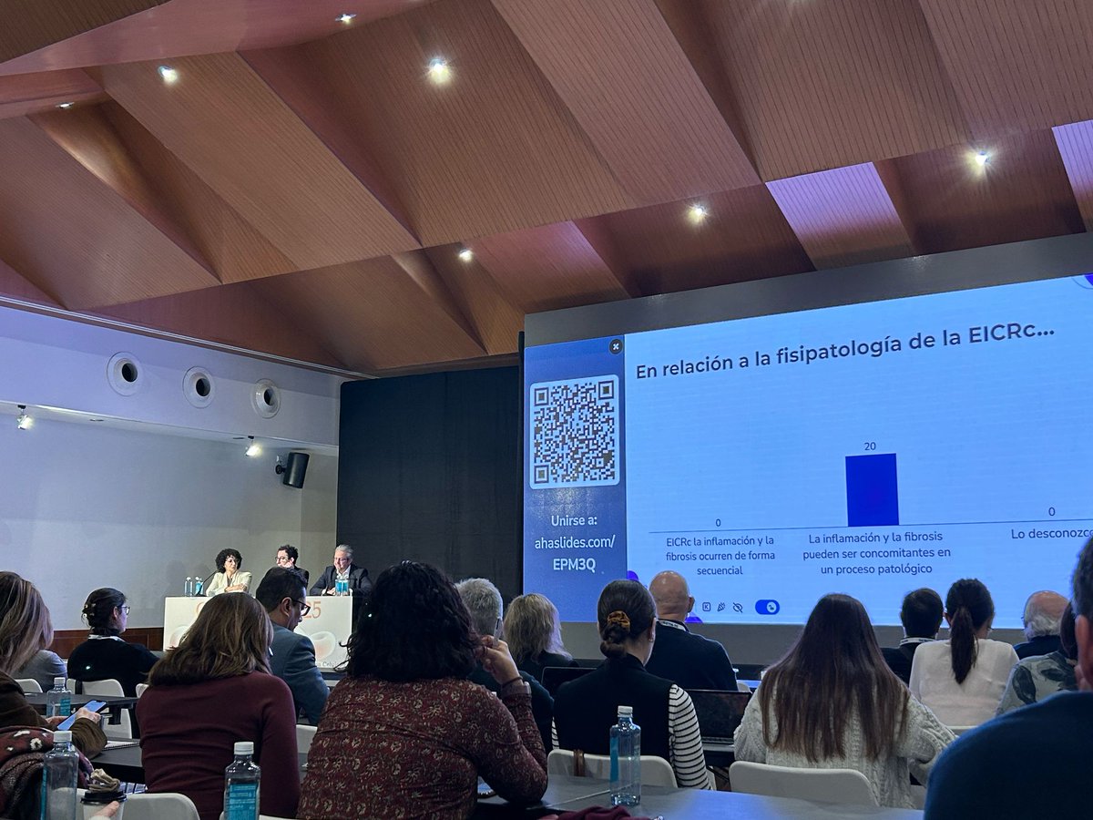 HematoHUVR's tweet image. Reunión anual @GETH_info: los #trasplantes en España continúan aumentando a la vez que siguen mejorando los resultados. 
José Antonio Pérez Simón, nuestro jefe de servicio, ha hablado sobre la #EICR, una de las principales complicaciones.
@sehh_es @HospitalUVRocio @ibis_sevilla