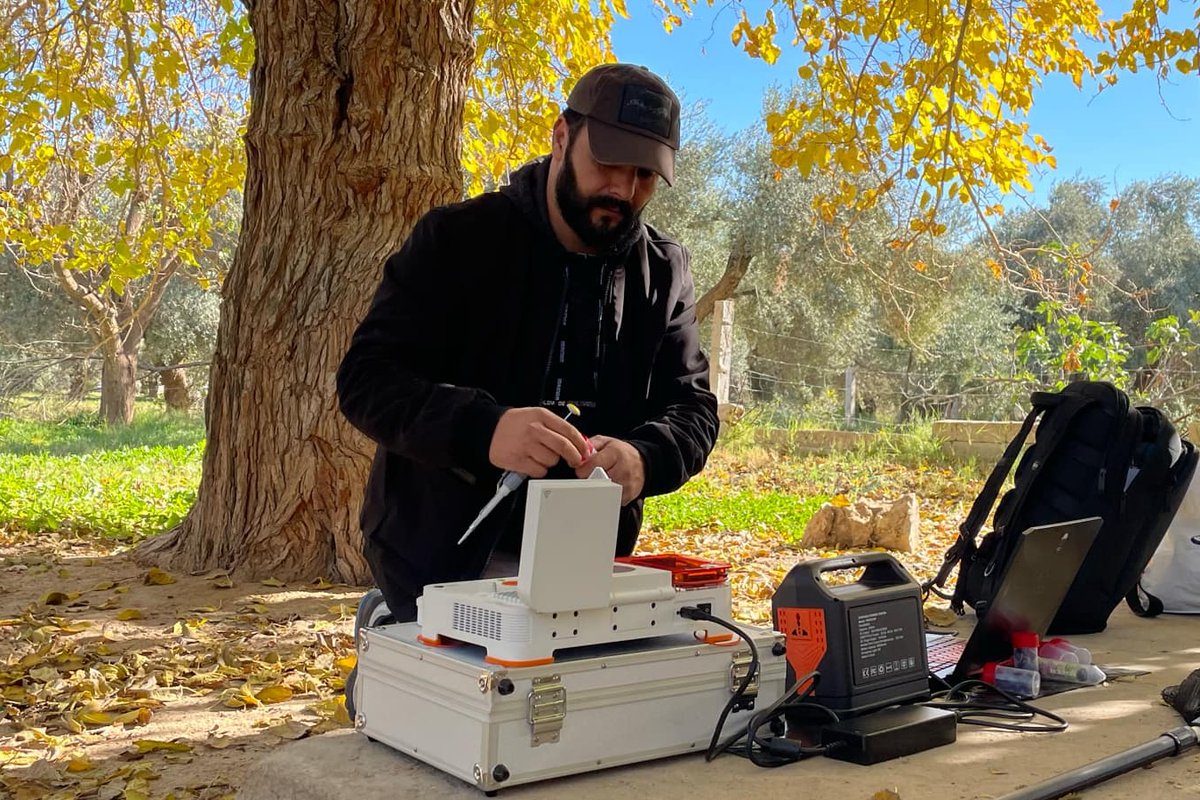 Bento Lab 🧬 (@thebentolab) on Twitter photo DNA proof of a leopard population thought to be extinct 🐆🧬
We're so excited to share a piece on <a href="/nabilamor/">Nabil Amor</a>'s work on conservation genetics across North Africa and Saudi Arabia.
His research has provided the first molecular evidence of Arabian leopard populations that are DNA proof of a leopard population thought to be extinct 🐆🧬
We're so excited to share a piece on <a href="/nabilamor/">Nabil Amor</a>'s work on conservation genetics across North Africa and Saudi Arabia.
His research has provided the first molecular evidence of Arabian leopard populations that are