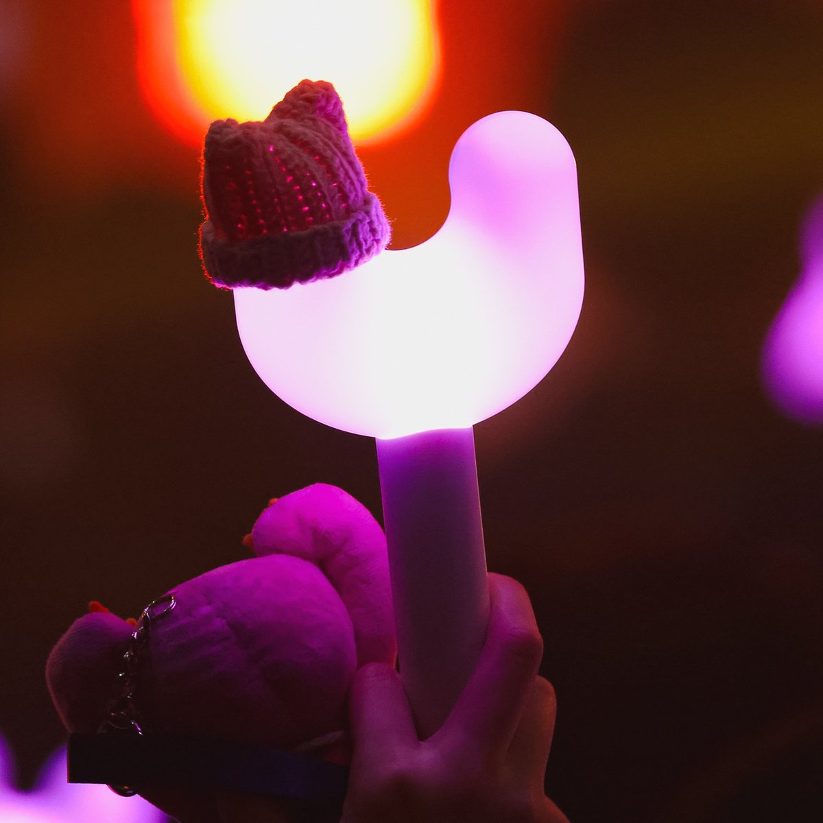 Njz_scoop's tweet photo. I've been a fan of other groups, in the past and even now. The NJZ fandom, Tokkis, Bunnies, BNZ.. whatever you'd like to call them, is truly something else. I've never come across this level of positivity, kindness and inclusivity in any other fandom.

No fandom is perfect but Bunnies thankfully have some really wise and caring people in the fandom that guide each other and keep each other on the straight and narrow. 

I know I'm only a small account on here but I just want to say that I'm so grateful that we have this space here on this app where we interact, keep each other updated and support each other. I'm grateful for every friend, every mutual/follower and every person who likes or retweets my posts. 

Despite everything that has happened over the past year, it feels better than ever to be a fan of NJZ right now. 

Let's look forward to their new music and endeavours while continuing to support each other as fans and friends. 
Rather than dwell on any negatives, I hope as a fandom we can highlight the positives, guide each other and give each other a chance to grow and be the type of fandom that others will long to be in.

Thank you NJZ and BNZ.