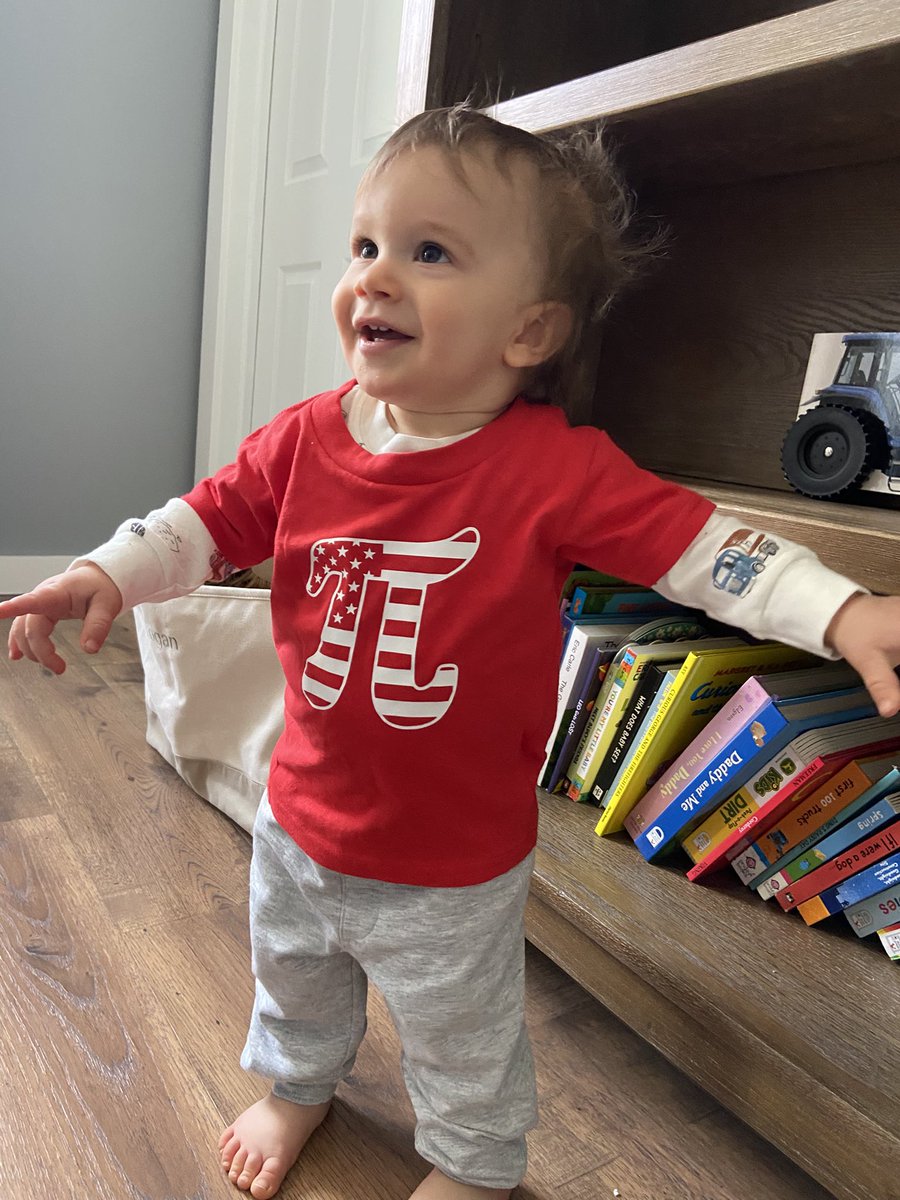 MathwithMarsden's tweet image. Happy 1st Birthday Logan! 🎈

And Happy Pi Day🥧