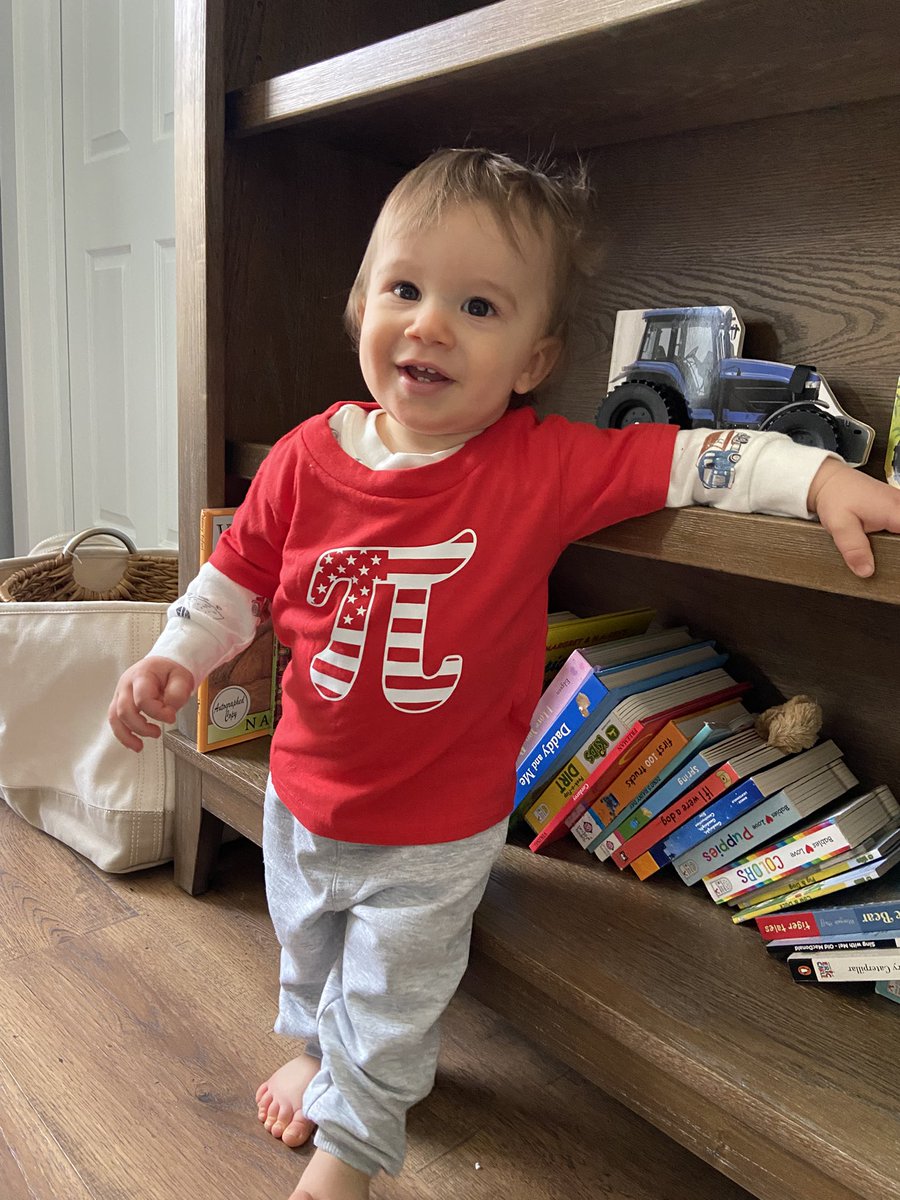 MathwithMarsden's tweet image. Happy 1st Birthday Logan! 🎈

And Happy Pi Day🥧