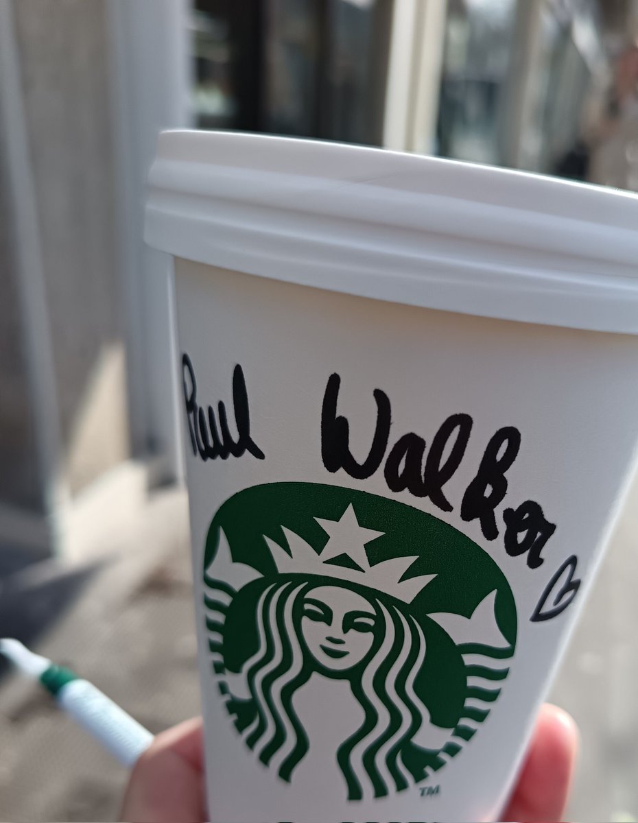 EFastsaga's tweet image. Good afternoon . For Paul ❤️ #paulwalker 🥤 @RealPaulWalker