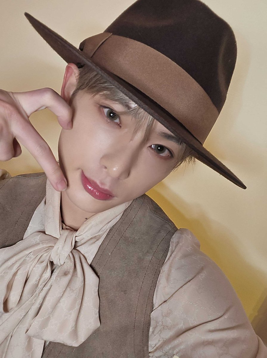 For. LUNÉ❤︎

#andTEAM #HARUA