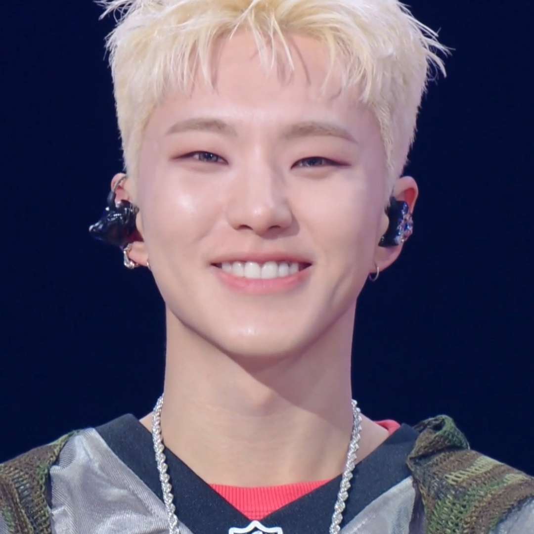 똘히 tweet media