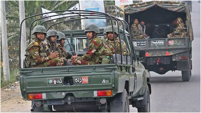 বাংলাদেশ সেনাবাহিনীর নেতৃত্বে যৌথ অভিযানে ৩৮৩ জন সন্ত্রাসী গ্রেফতার