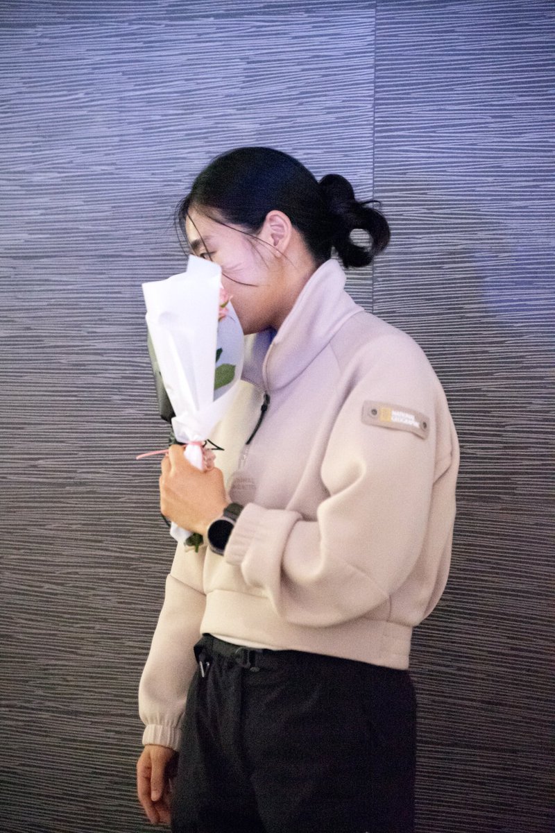 250311 언젠틀 오퍼레이션 시사회
꽃선물 고르는 여친미 있음

#이현선