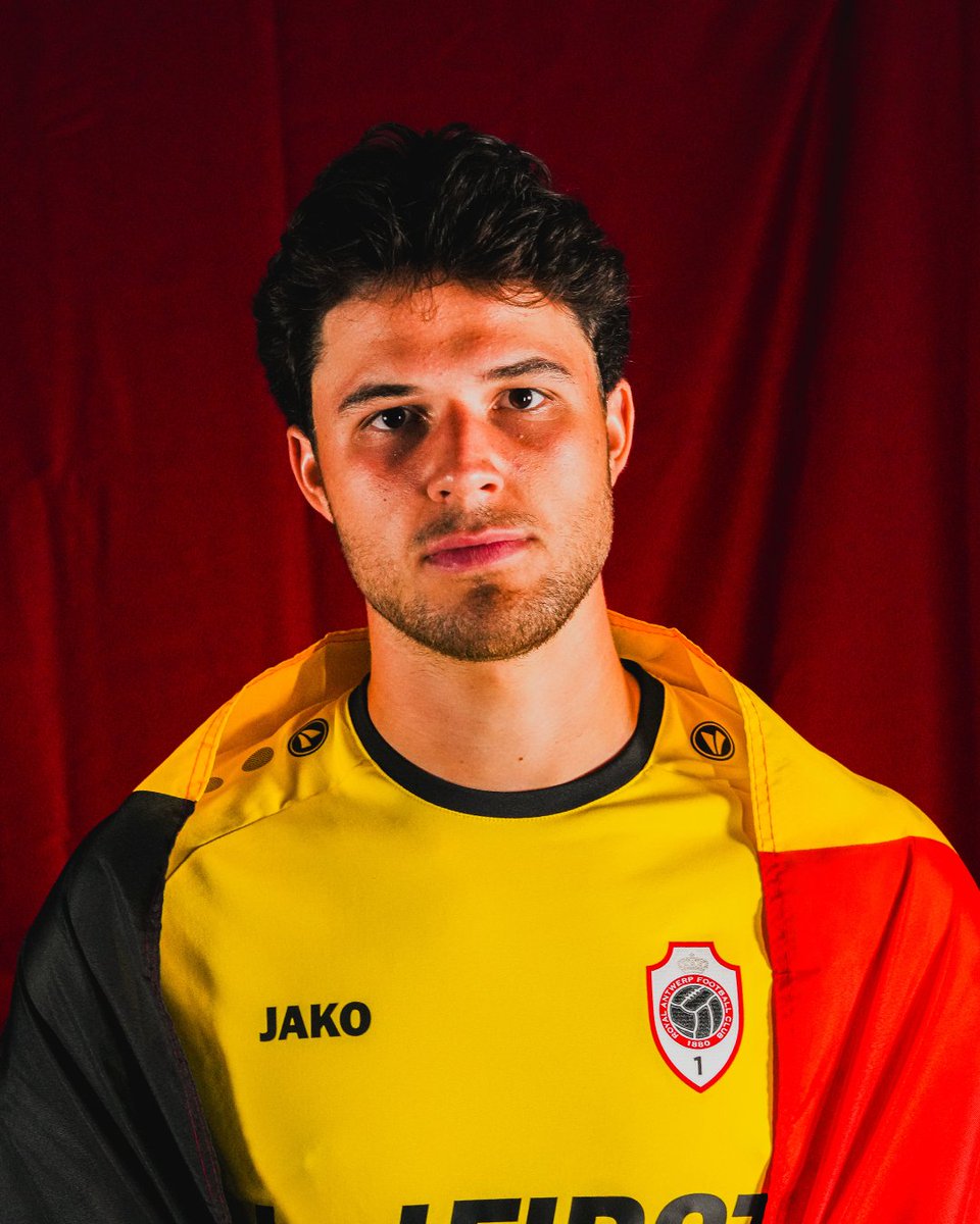 𝙄𝙣𝙩𝙚𝙧𝙣𝙖𝙩𝙞𝙤𝙣𝙖𝙡 𝙘𝙖𝙡𝙡-𝙪𝙥 🇧🇪

Doelman Senne Lammens maakt voor het eerst deel uit van de Belgische nationale ploeg! 😍

Congrats, Senne! 👊