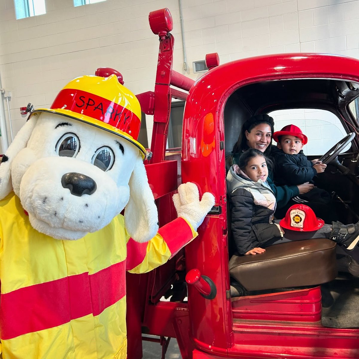 HAPPENING NOW🥳 Join #PickeringFire for Sparky the Fire Dog’s Birthday Party🐶🎂 

🕙10 am - 1 pm 
📍Pickering Fire Headquarters (1700 Zents Drive) 

Enjoy fire truck tours, educational activities and demonstrations, meet-and-greets with Sparky, and more🚒

This event is a great
