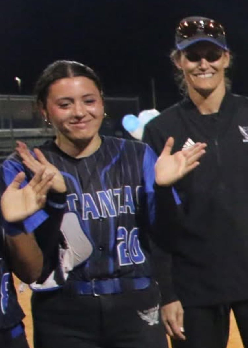 2026Rio's tweet photo. Last night my teammates did something great so proud of them both Pitcher @LeahStevens2025  
🐊 🧡💙 and  SS Juliet Fogel 🩵 
🎊 Best Teammates 🎊 https://t.co/KFVu8i5uUI