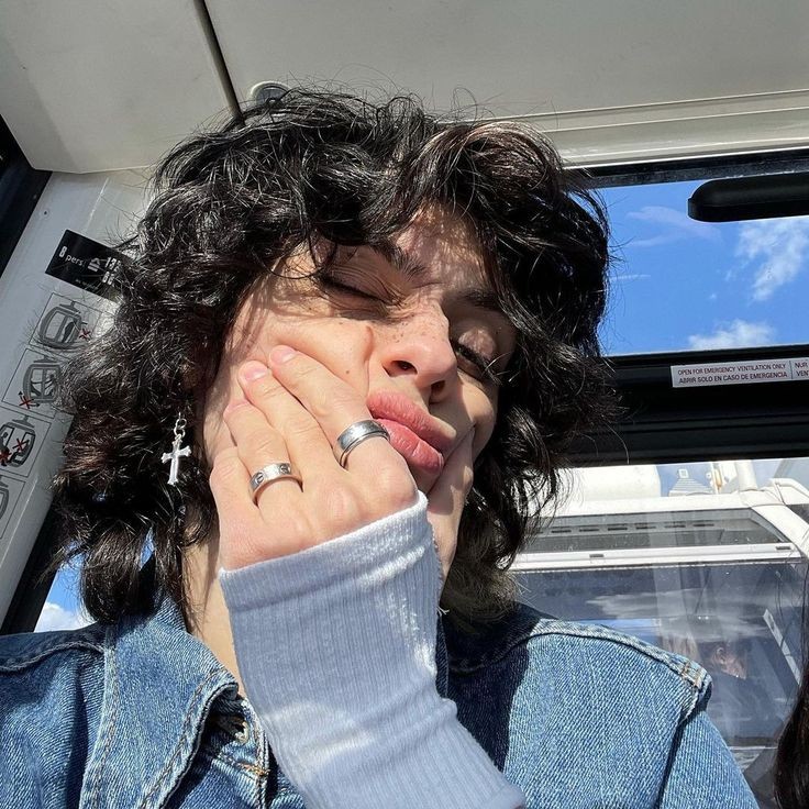 ㅤ                   
ㅤ            ——–  kissy   face   kissy   face 
ㅤ             sent    to    your    phone，but..
ㅤㅤㅤ     i'm tryna kiss your lips for real
ㅤㅤㅤㅤㅤ