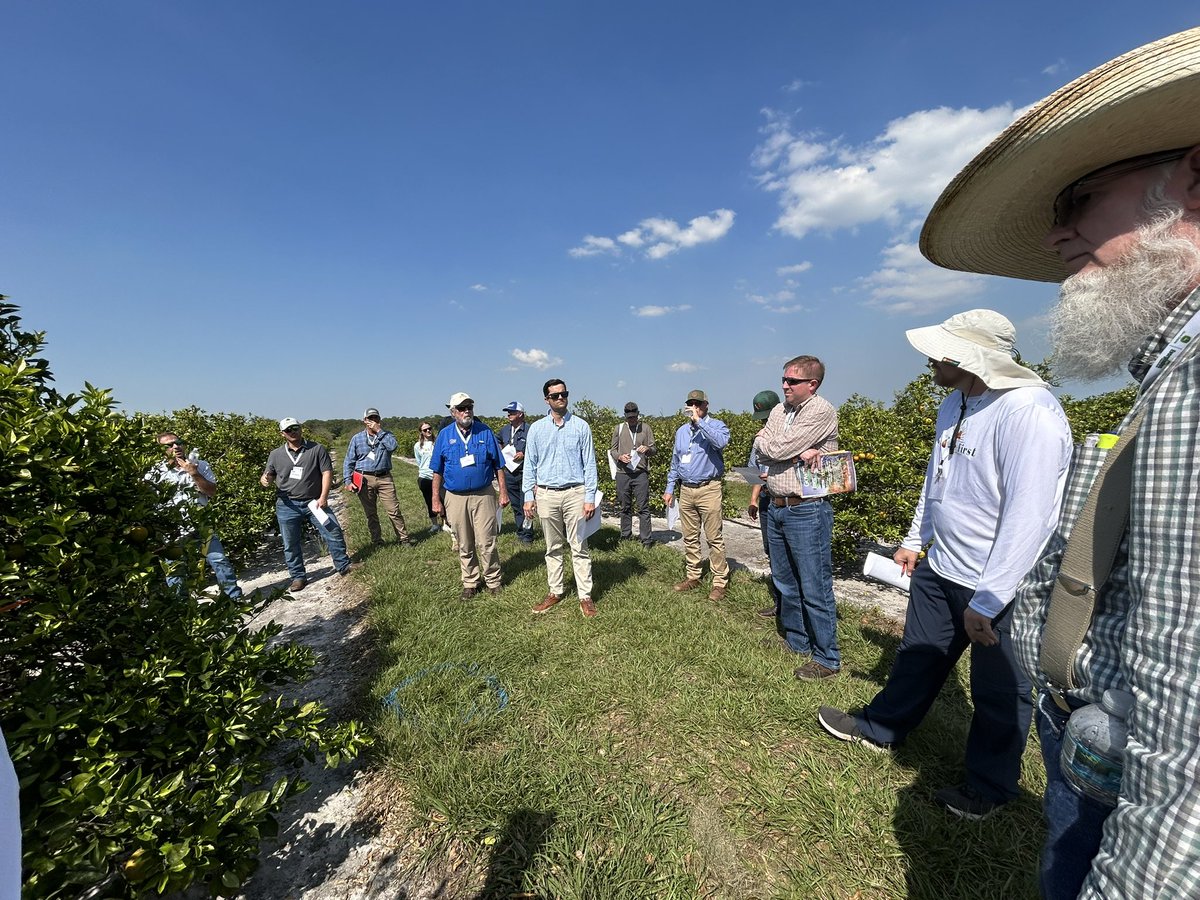 FranklinGinFL's tweet photo. Lots of steps logged, lots of learning, lots of good food and lots of networking at the #FloridaCitrusShow yesterday. Thanks to all who attended. Thanks to @UFIFAS_IRREC and @USDA_ARS for the partnership. And especially the exhibitors and sponsors who made it all possible. https://t.co/4qr8ULI3Ow